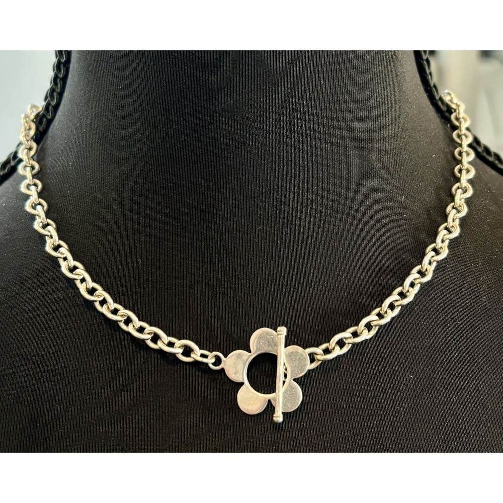 Chunky .925 Silver Toggle Chain With Flower 16 Inches
